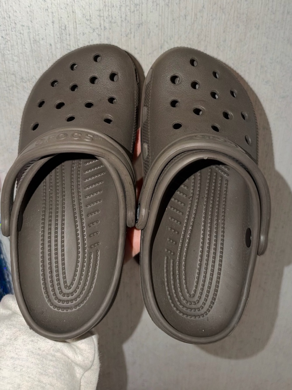 CROCS Classic Clog in Brown